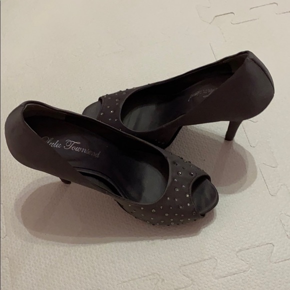 Open Toe Heels - Picture 3 of 5